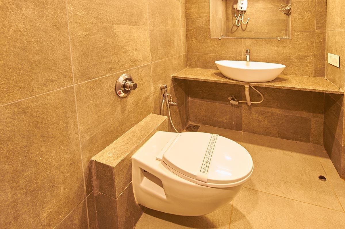 7 Wonders Hotel Gandhinagar Exterior foto