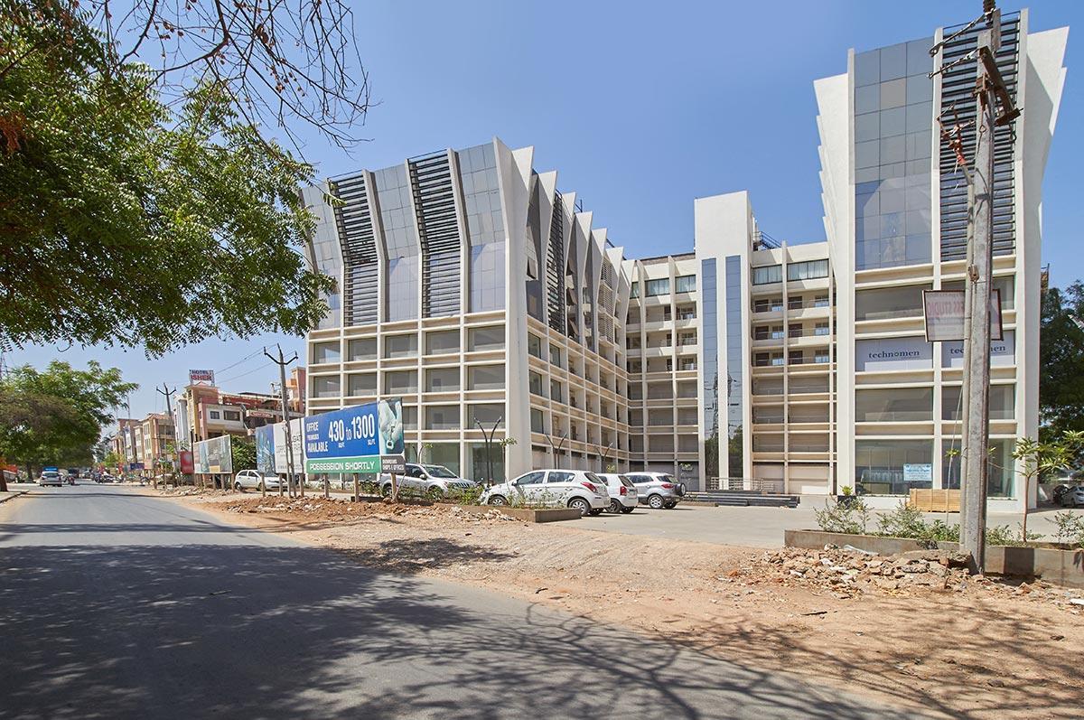 7 Wonders Hotel Gandhinagar Exterior foto